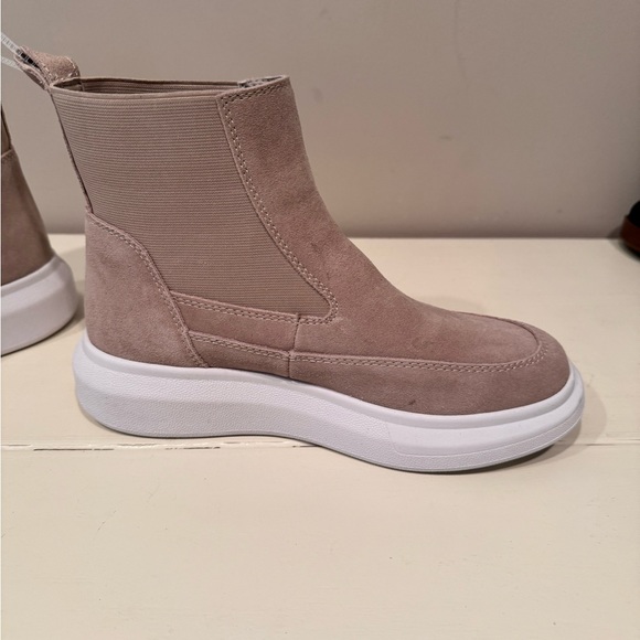 Women’s Nurture Atna Sneaker Boot - Picture 4 of 9